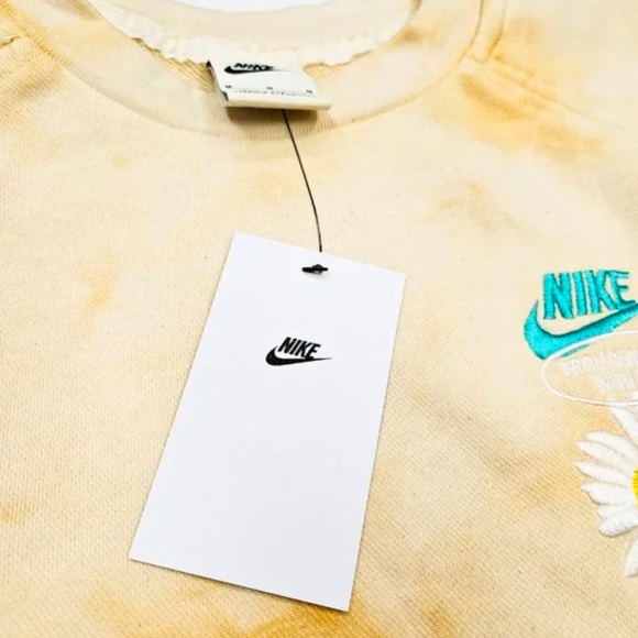 'Have a Nike Day' Embroidered French Terry Crewneck Cotton Washed Gold Sweater🌼 - Picture 4 of 7